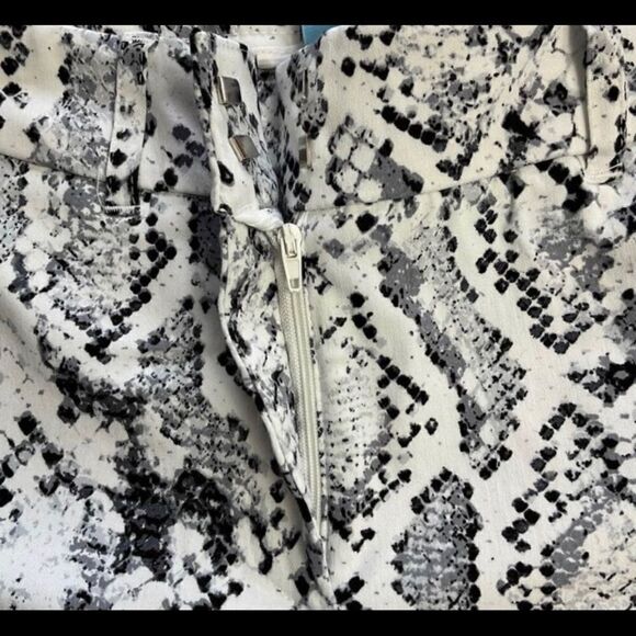 PROSECCO Abstract Pattern Pants Size 6. NWT - Picture 6 of 8